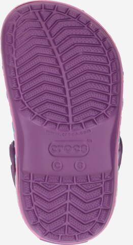 Chaussures ouvertes Crocs en violet