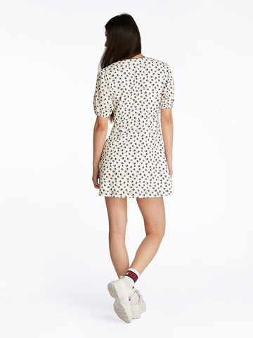 Robe Tommy Jeans en blanc