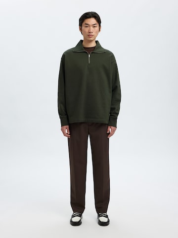 Sweat-shirt 'SLHAron' SELECTED en vert