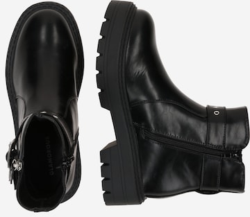 GLAMOROUS Ботинки на шнуровке в Черный