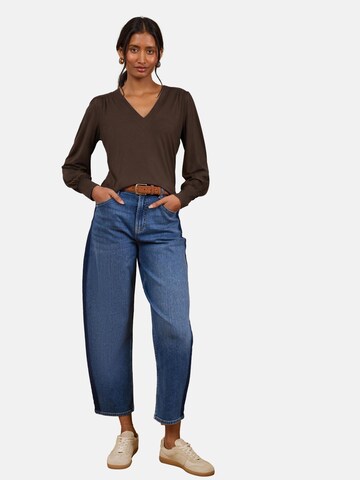 love & roses Shirt in Brown: front