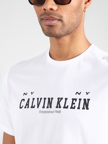 Calvin Klein Jeans Футболка в Белый