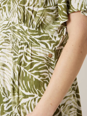 Robe ' SAVIA ' Deeluxe en vert