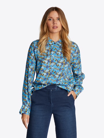 Rich & Royal Blouse in Blue: front