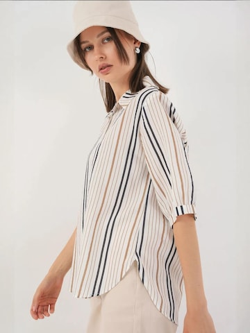 Bigdart - Blusa em bege