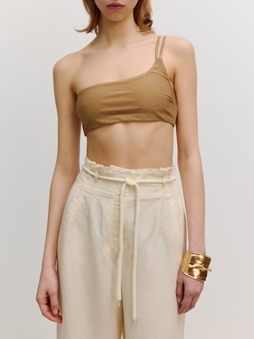 EDITED Bandeau Bikiniöverdel 'Frana' i guld: framsida