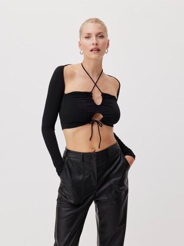 Tricou 'Camilla' de la LeGer by Lena Gercke pe negru: față