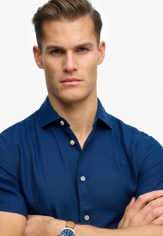 Fit confort Chemise Superdry & Co en bleu