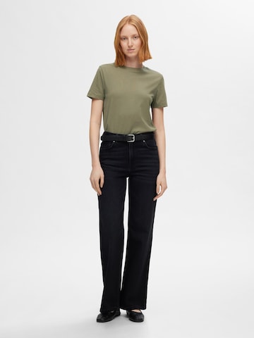 SELECTED T-Shirt 'SLFMYESSENTIAL' in Grün
