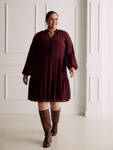 Guido Maria Kretschmer Curvy Dress 'Jovana' in Red: front