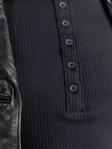 WRANGLERMajica 'FEMME' - crna boja