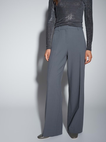 Someday Wide leg Pleated Pants 'Catsby Delight' in Grey: front