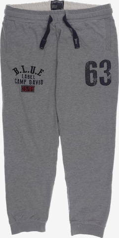 CAMP DAVID Pants in 40 in Grey: front