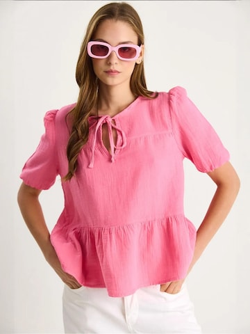 Camicia da donna di Bianco Lucci in rosa