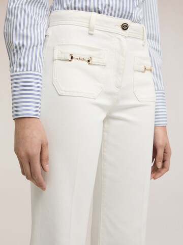 MOTIVI Flared Broek in Wit