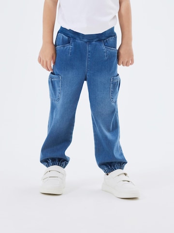 NAME IT Avsmalnet Jeans 'Bella' i blå: forside