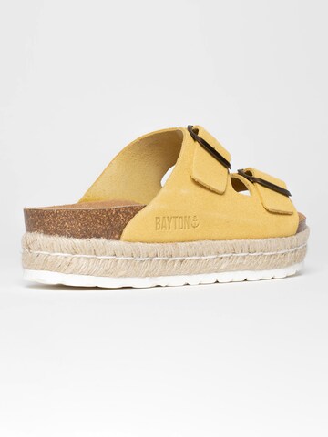 Bayton - Zapatos abiertos 'Alcee' en amarillo