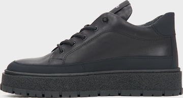 Estro Sneakers '09-4360' in Black: front