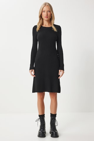 Happiness İstanbul Strikkjole i sort