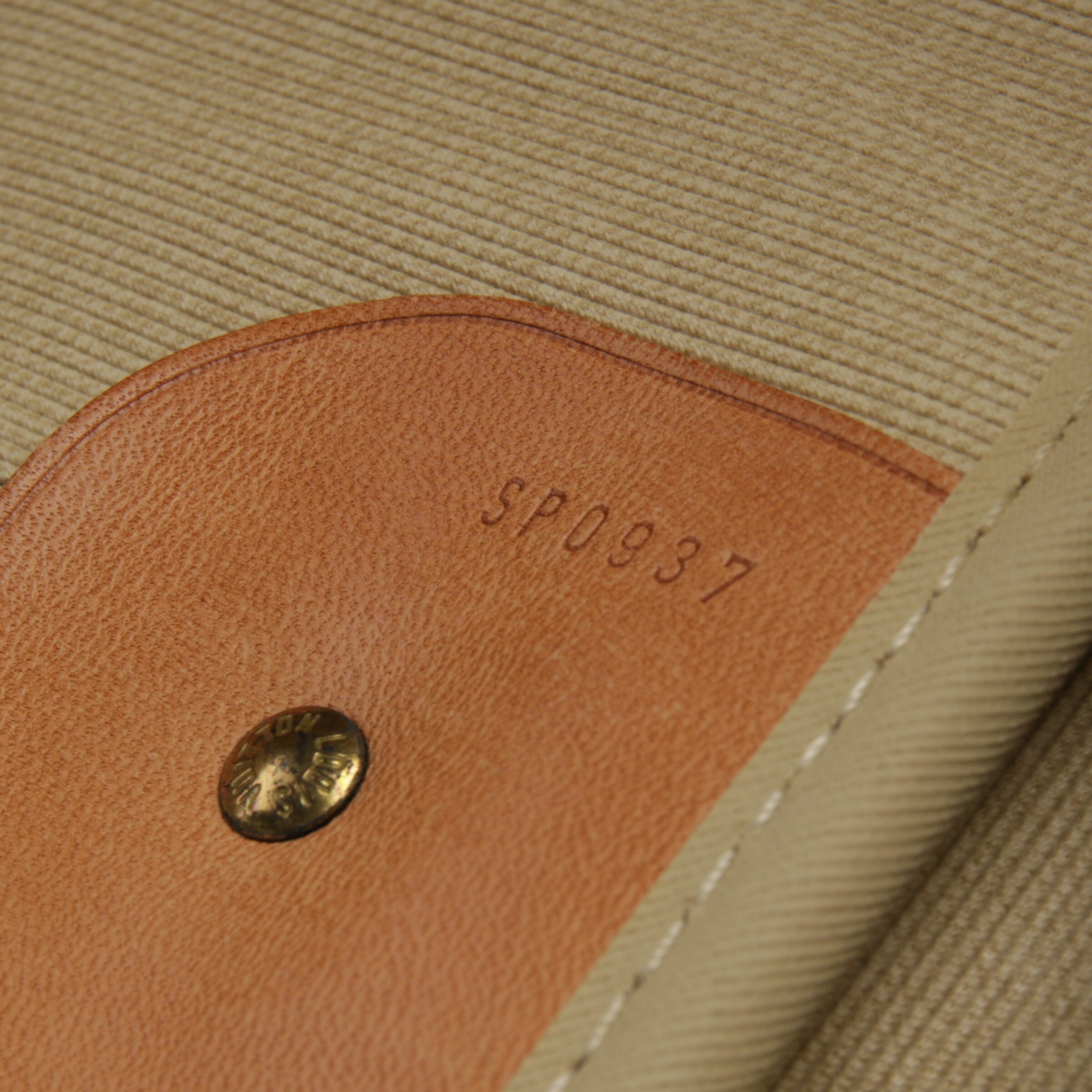 Louis Vuitton Bag in One size in Brown