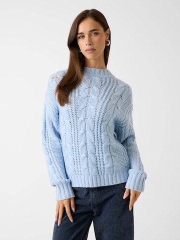 GUESS Sweater in Blue: front