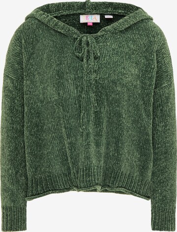 IZIA Sweater in Green: front