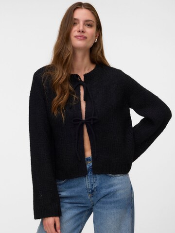VERO MODA Gebreid vest in Zwart: voorkant
