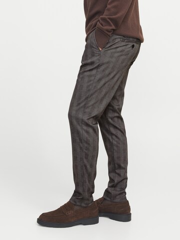 JACK & JONES Slimfit Chinosy 'JPSTMarco JJCooper' w kolorze brązowy
