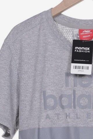new balance T-Shirt M in Grau