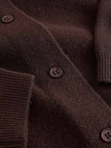 Next Gebreid vest in Bruin