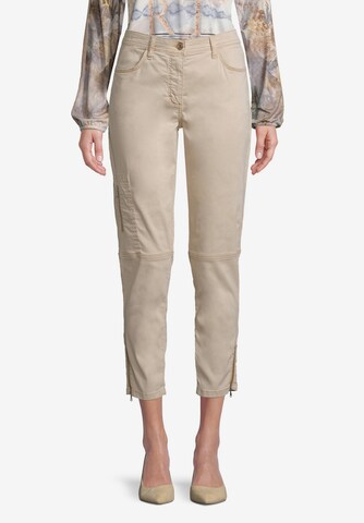 Betty Barclay Slim fit Pants in Beige: front