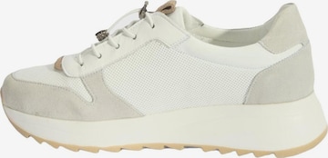 Desa Sneakers 'Trainer' in White: front