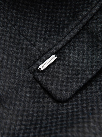 Ombre Between-seasons coat in Grey