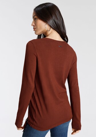 LAURA SCOTT Sweater in Red