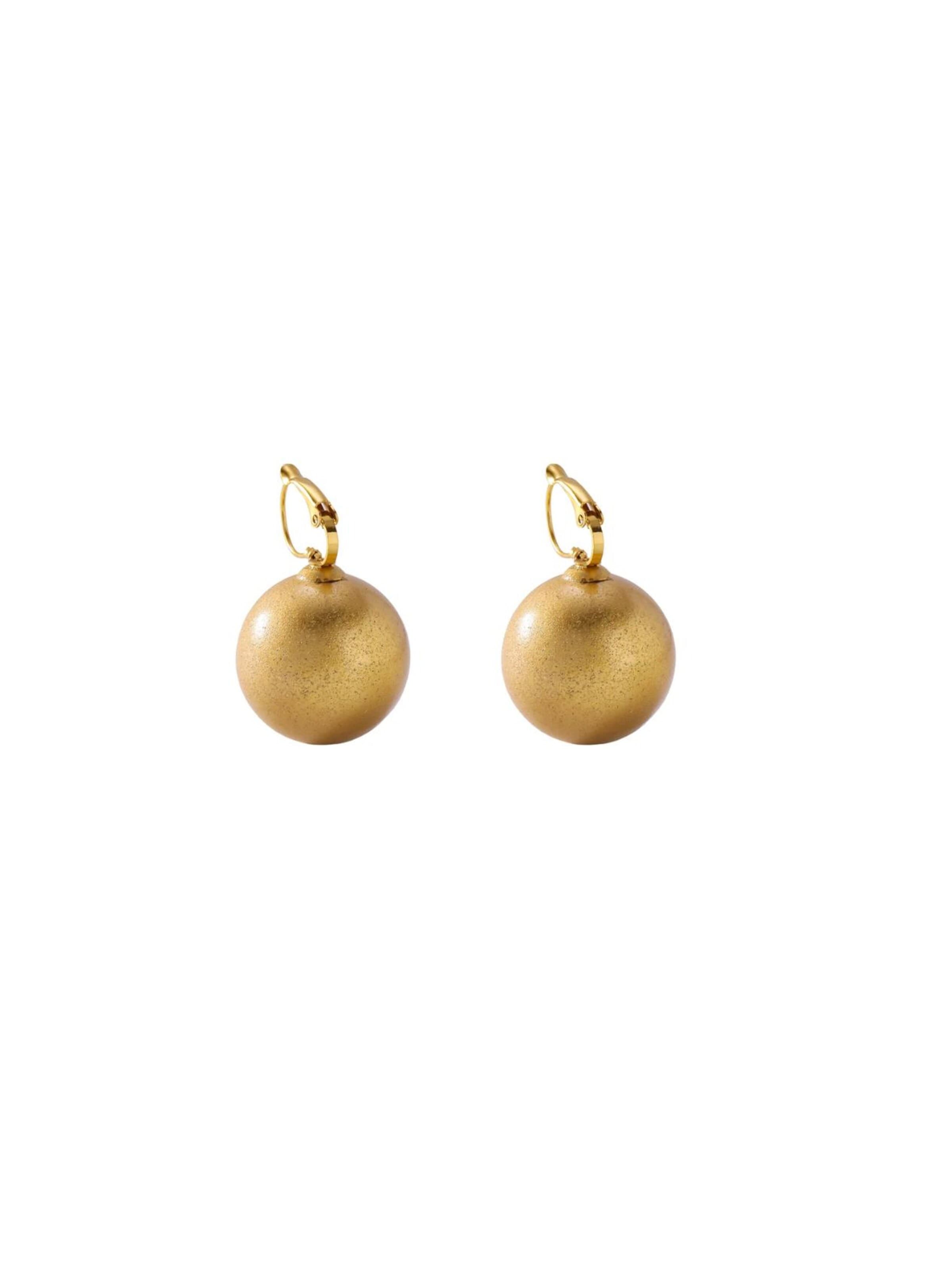DNSK Copenhagen - Pendientes 'SIGNE Waterproof 18K Gold Plating Statement French Clip - Sanded Stainless Steel' en oro
