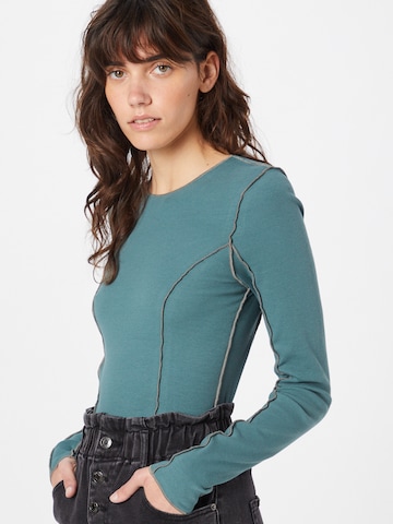 WEEKDAY Shirt 'Reverse' in Green: front