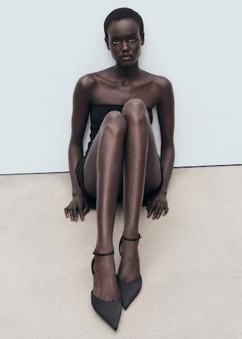 MANGO Pump 'Derek' in Schwarz