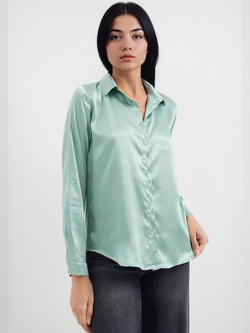 Bigdart - Blusa em verde: frente