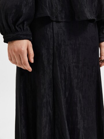 SELECTED FEMME Spódnica 'Madina' w kolorze czarny