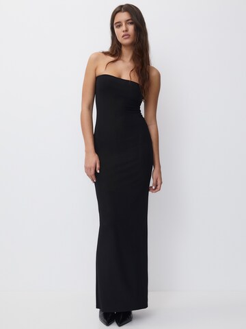 Pull&Bear Dress in Black: front