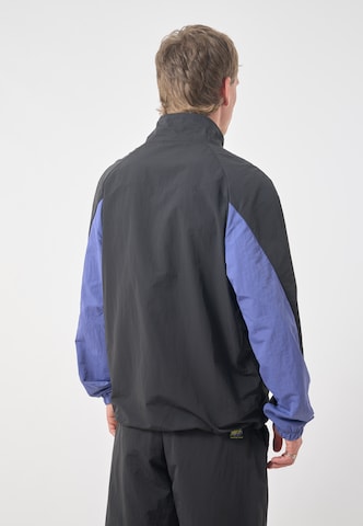Cleptomanicx Jacke in Schwarz