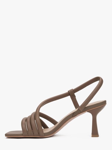 Estro Sandaler med rem '0556' i brun