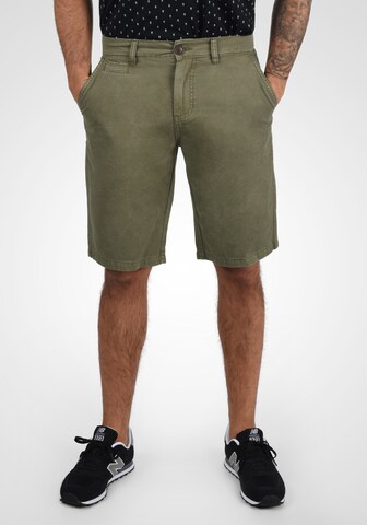 Regular Pantalon chino 'Viseu' !Solid en vert : devant