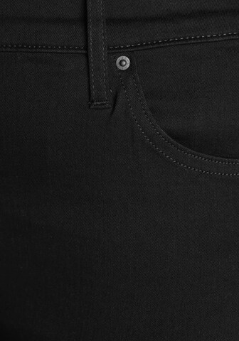 Levi's® Plus Regular Farkut '314' värissä musta
