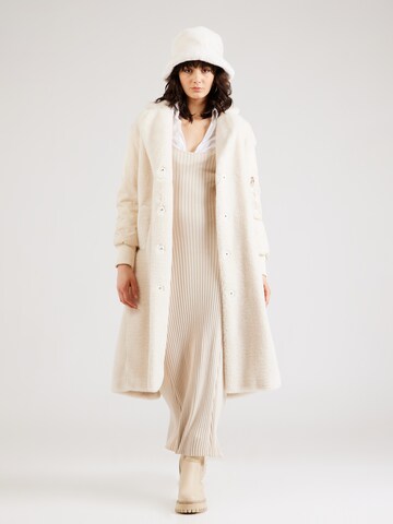 Liu Jo Between-Seasons Coat in White