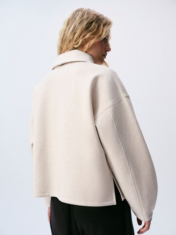 self. Set: Sweatshirt und Schal in Beige