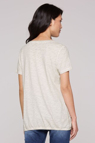 Soccx T-Shirt mit Gummizugsaum und Label Print in Silber