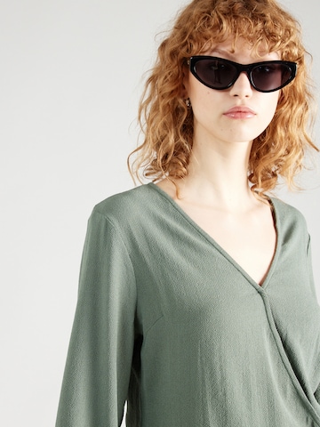 Camicia da donna 'Naja' di ABOUT YOU in verde