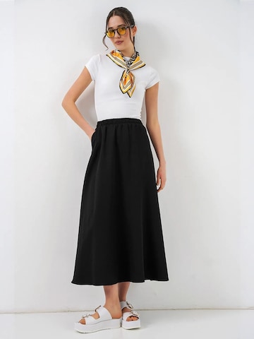 Bigdart Skirt in Black