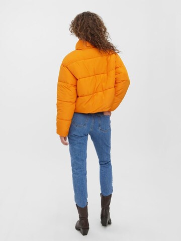 VERO MODA Winterjacke 'Capri' in Orange